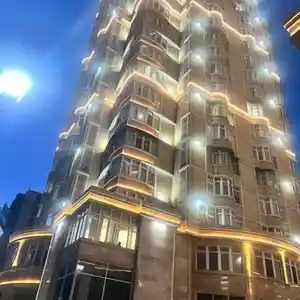 2-комн. квартира, 7 этаж, 100 м², Шохмансур