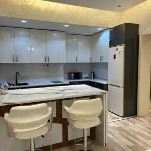 2-комн. квартира, 16 этаж, 56м², Дом печать 