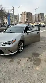 Lexus ES series, 2015-8