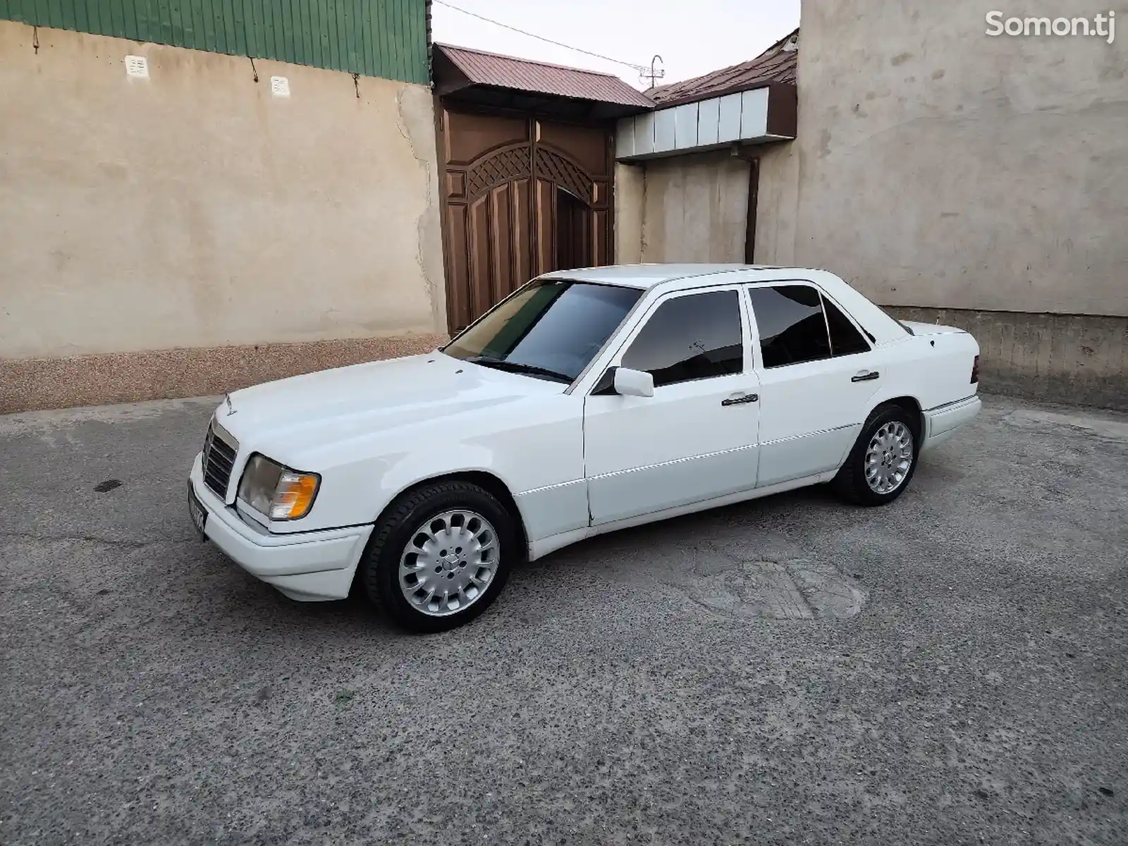 Mercedes-Benz W124, 1994-5