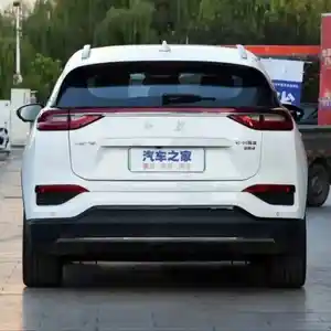 Hongqi E-HS3, 2019