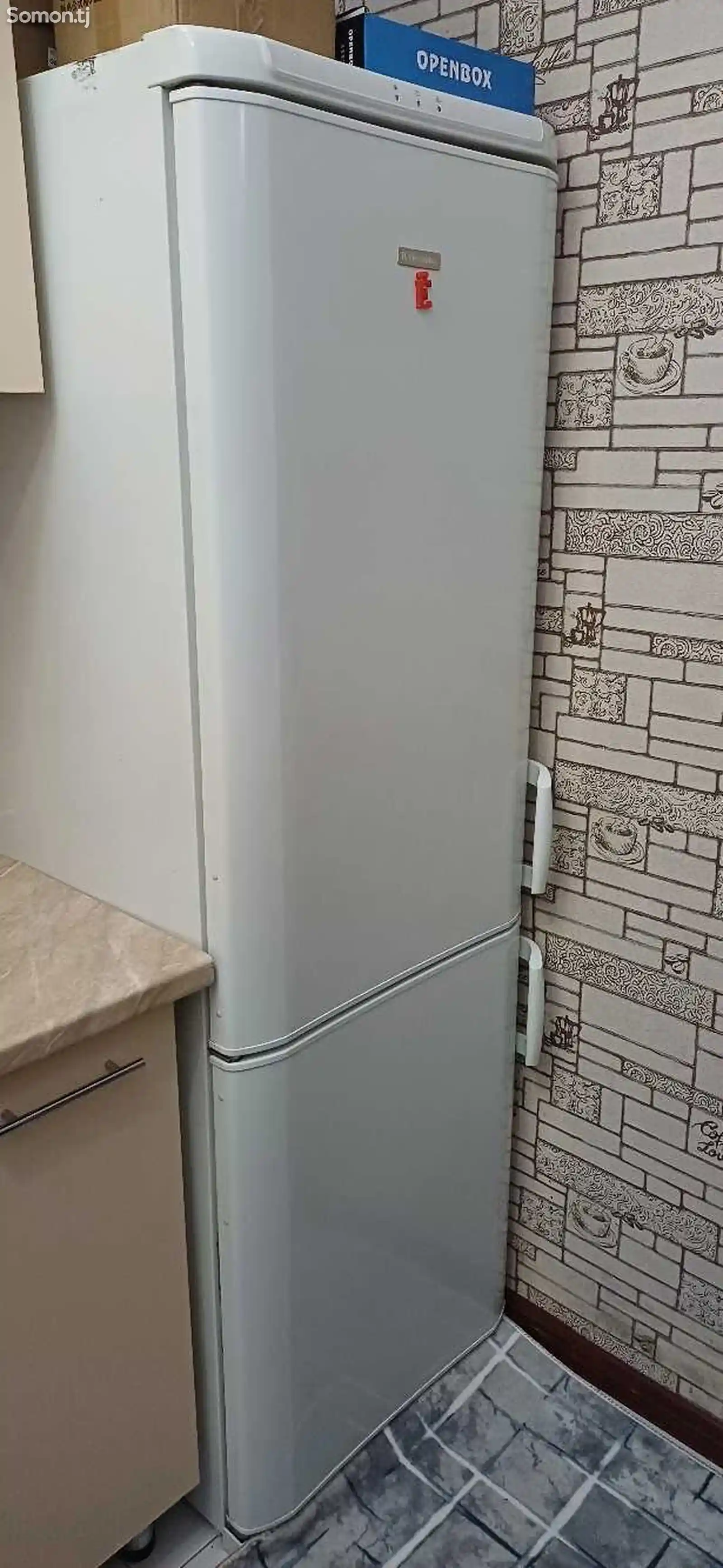 Холодильник Elektrolux-3
