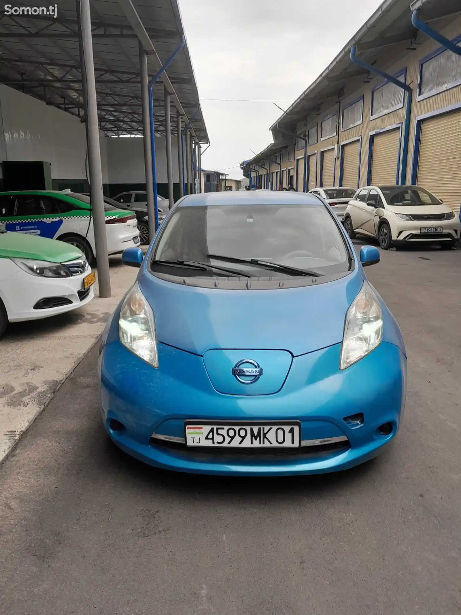 Nissan Leaf, 2011-1