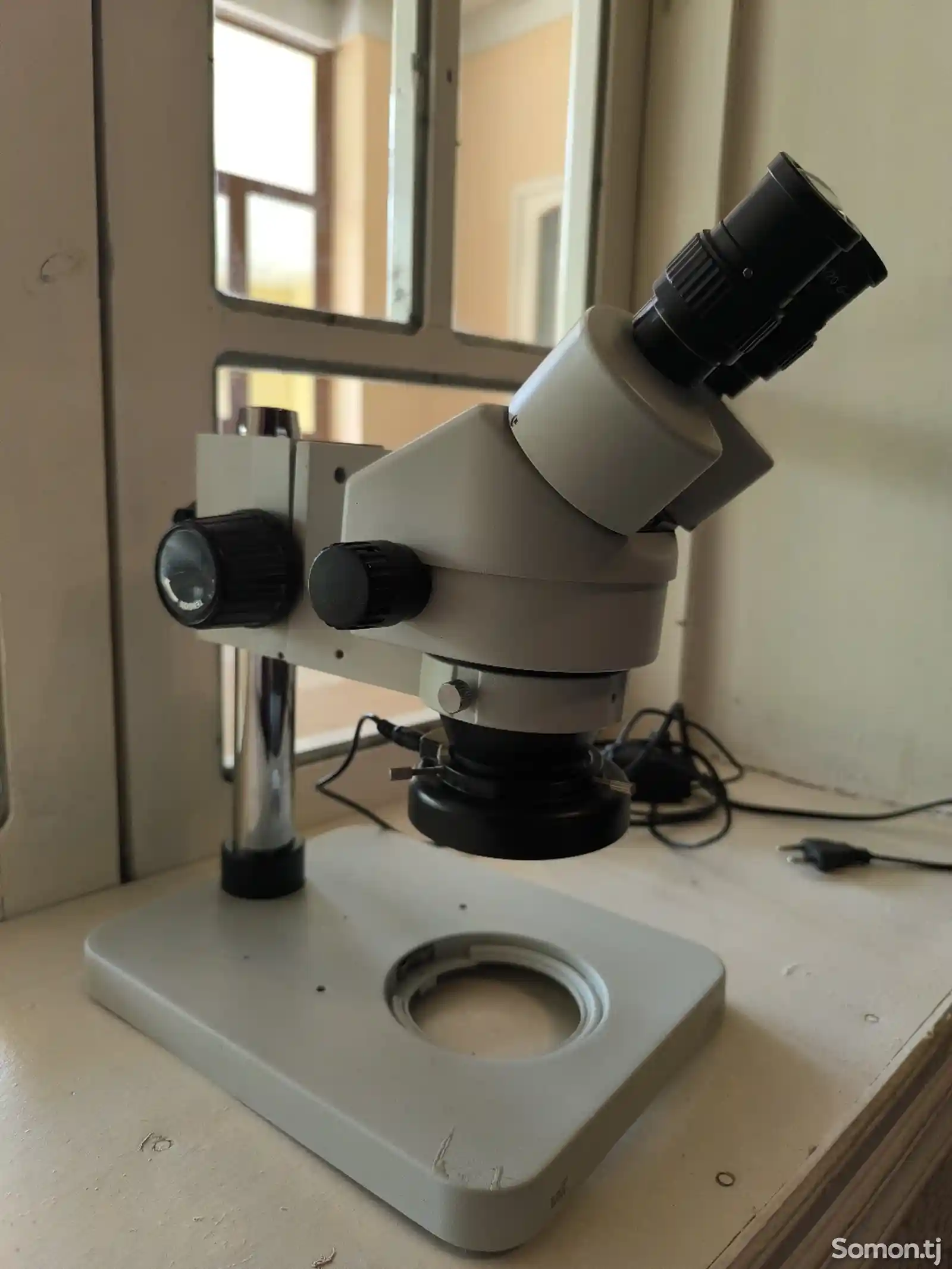 Профессиональный микроскоп-1