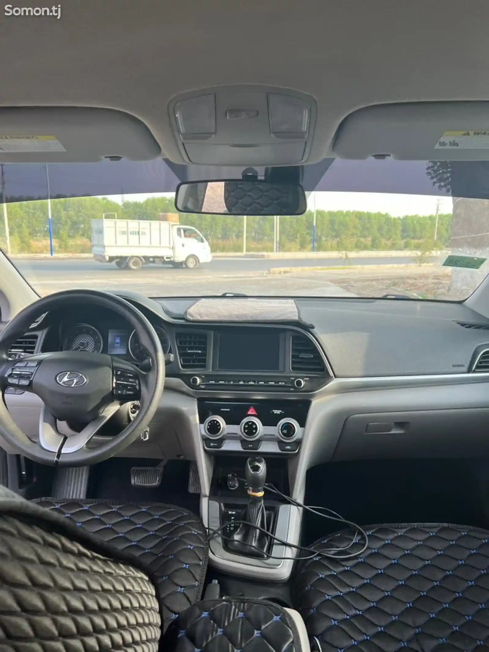 Hyundai Elantra, 2019-5