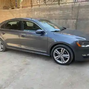 Volkswagen Passat, 2013