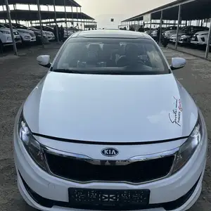 Kia K5, 2011