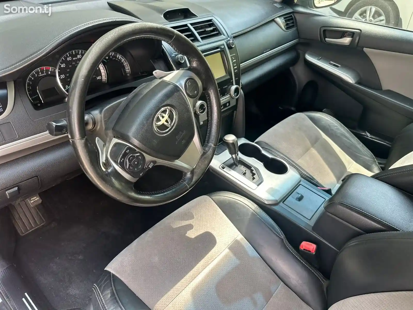 Toyota Camry, 2012-6