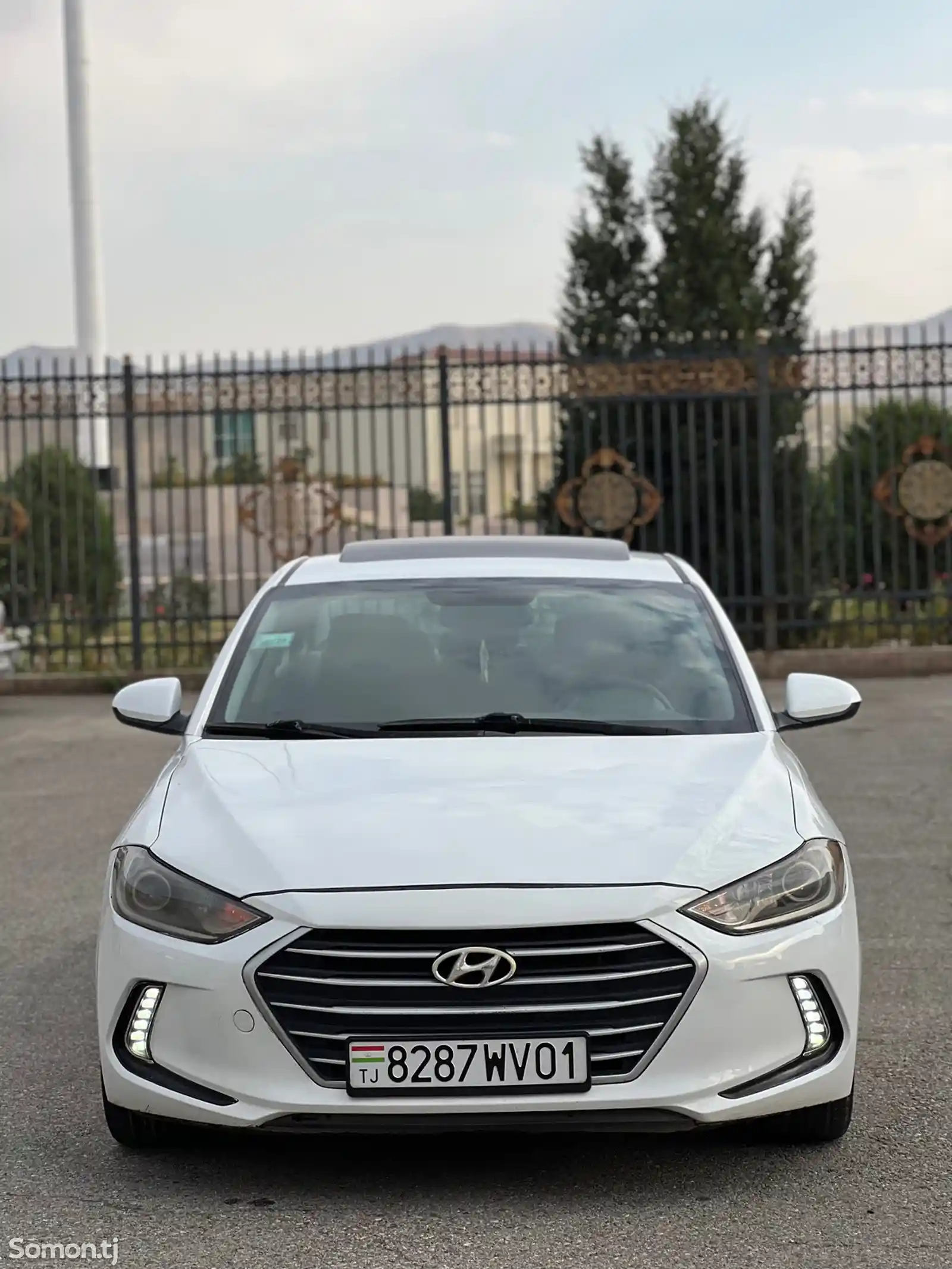 Hyundai Elantra, 2017-1