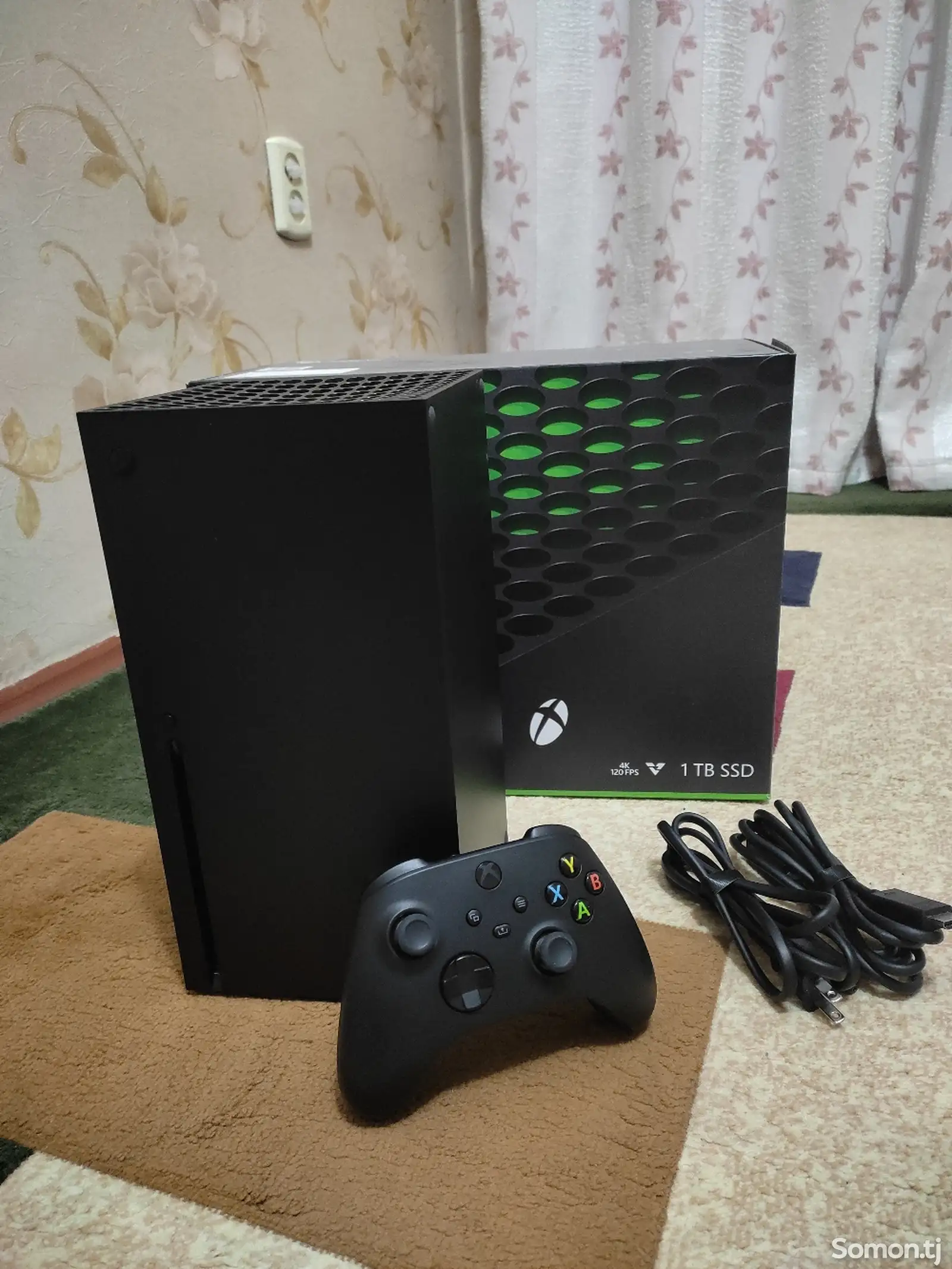 Игровая приставка Xbox Series X 1TB-1