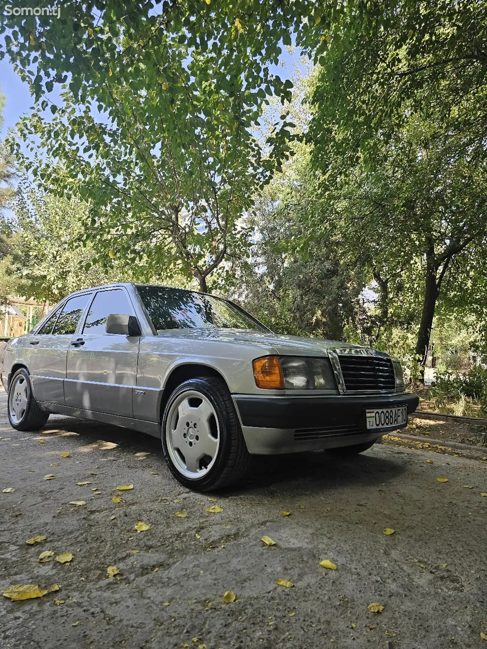 Mercedes-Benz W201, 1990-1