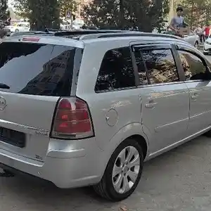 Opel Zafira, 2006