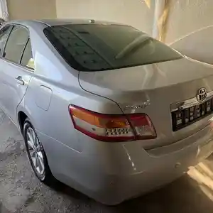 Toyota Camry, 2010