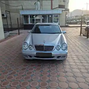 Mercedes-Benz E class, 2000