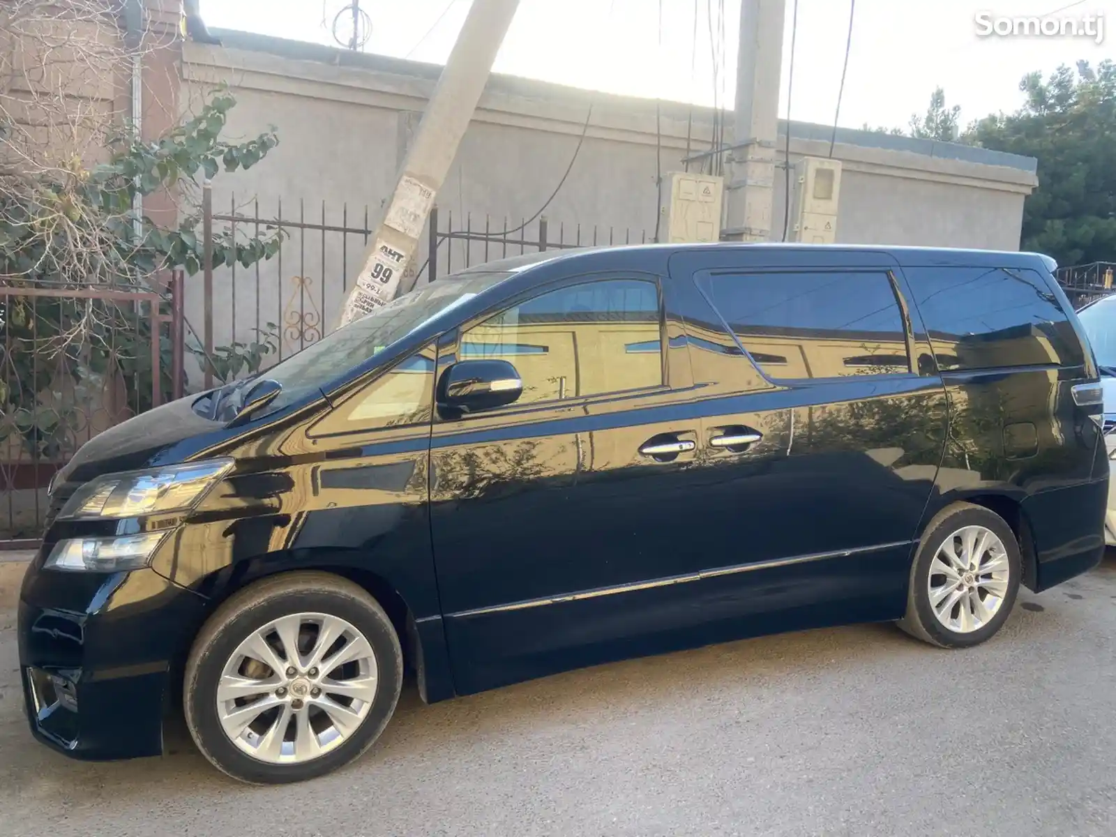 Toyota Vellfire, 2014-3