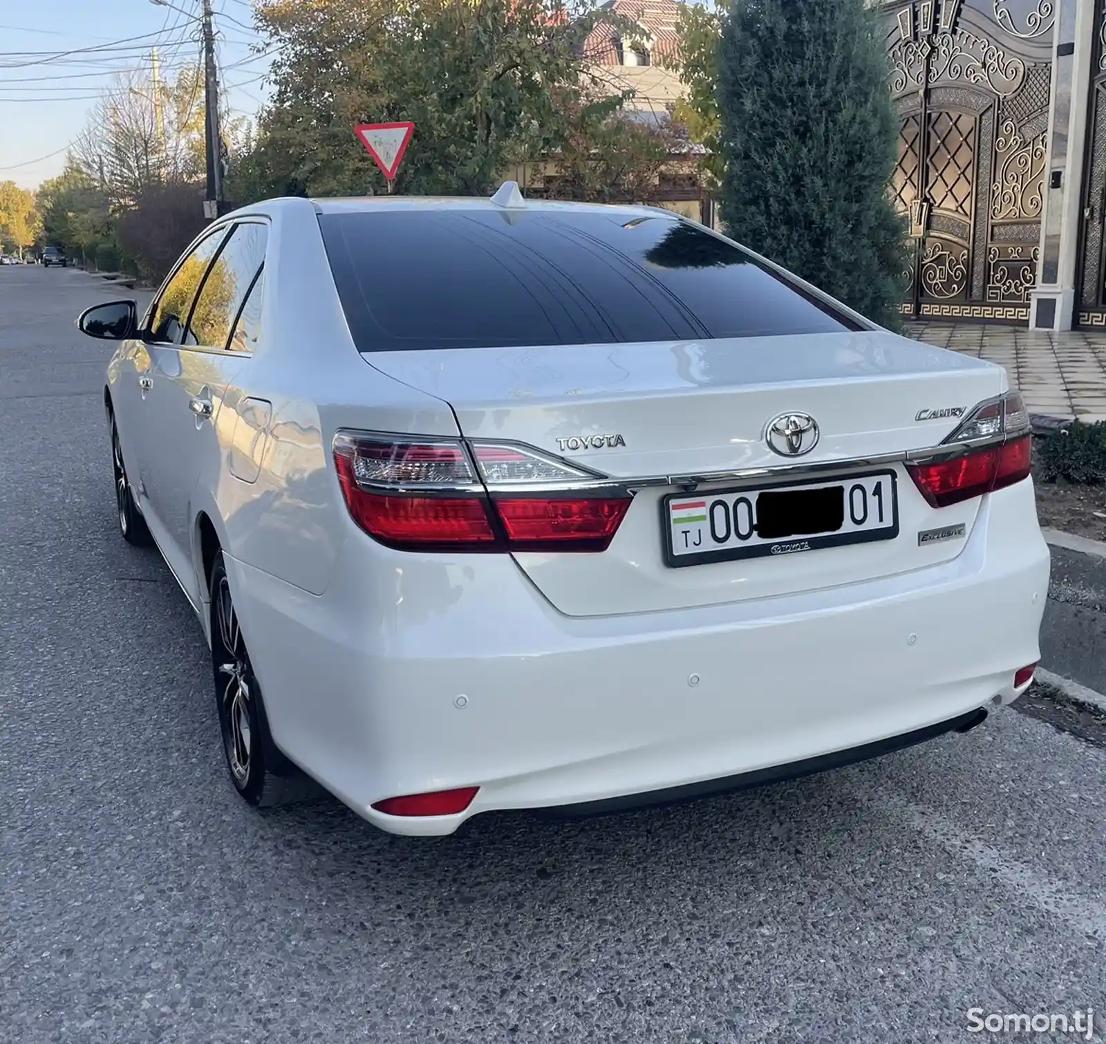 Toyota Camry, 2016-1