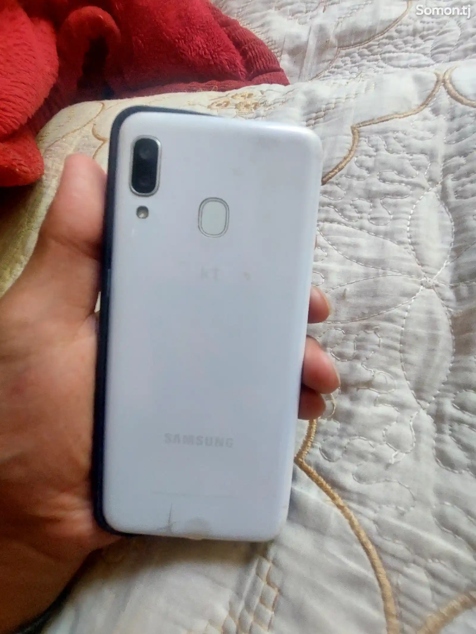 Samsung Galaxy A40-4
