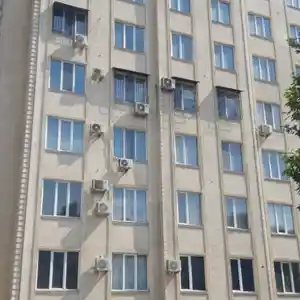 1-комн. квартира, Цокольный этаж, 34 м², 34 мкр