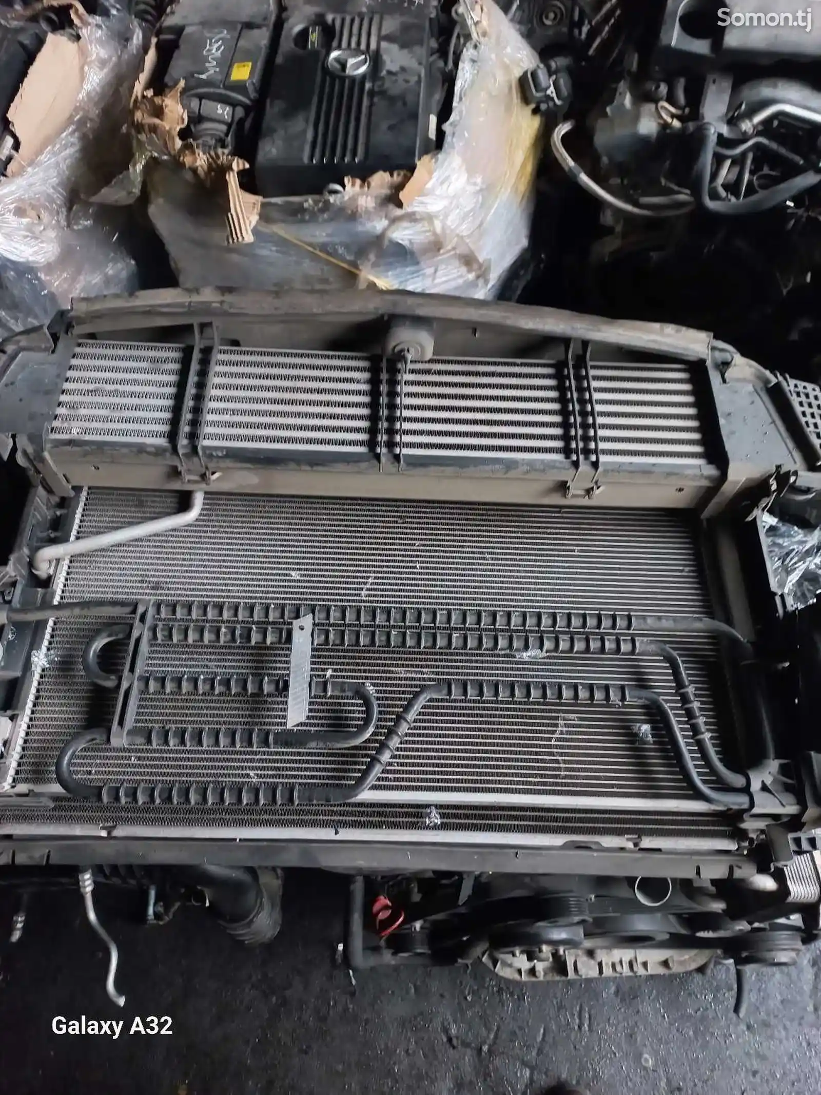 Радиатор охлаждения Mercedes-Benz W204