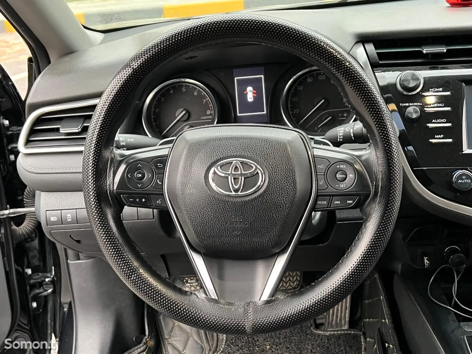 Toyota Camry, 2019-9