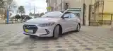 Hyundai Elantra, 2017-5