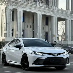 Toyota Camry, 2018