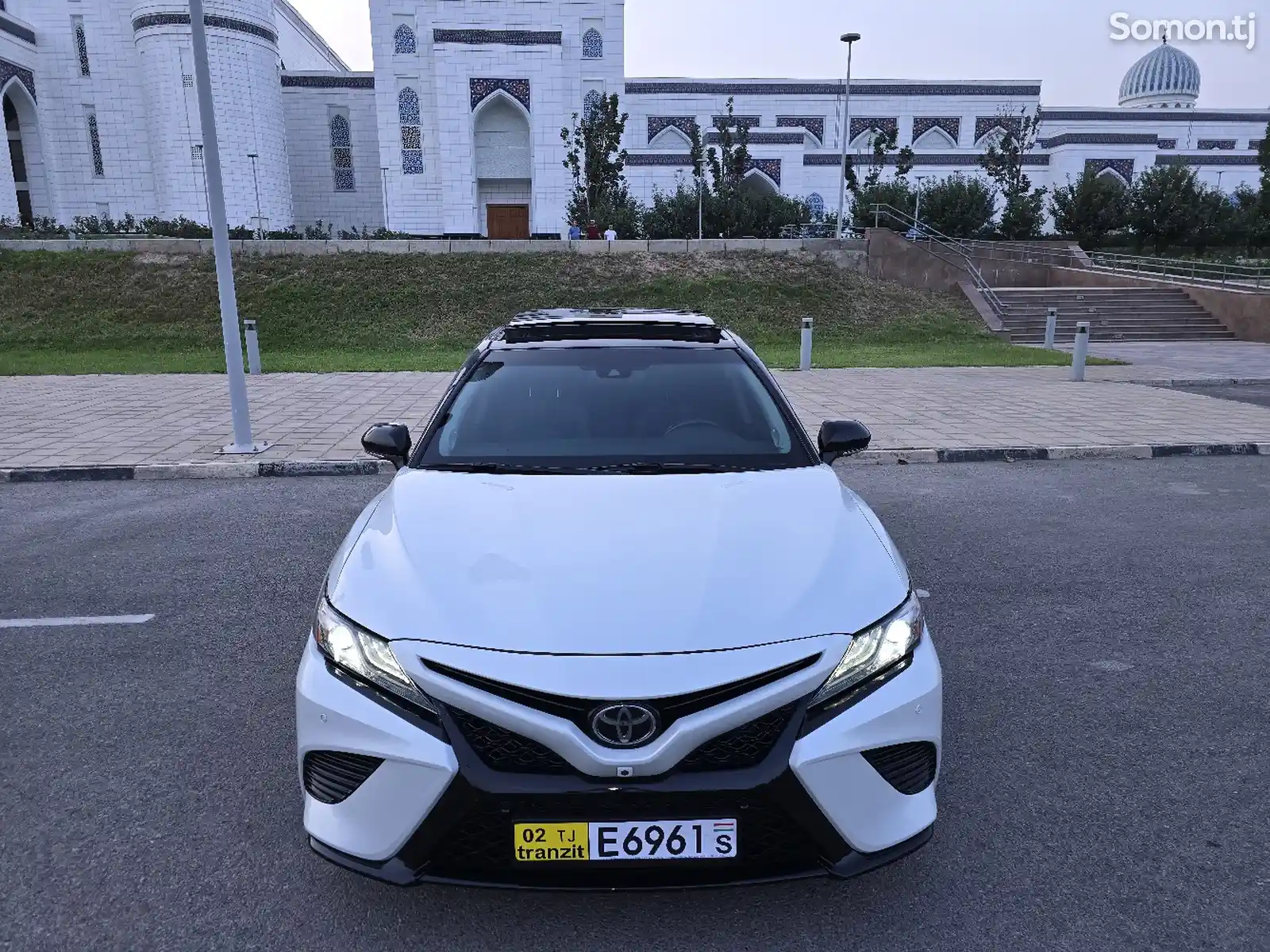 Toyota Camry, 2019-5