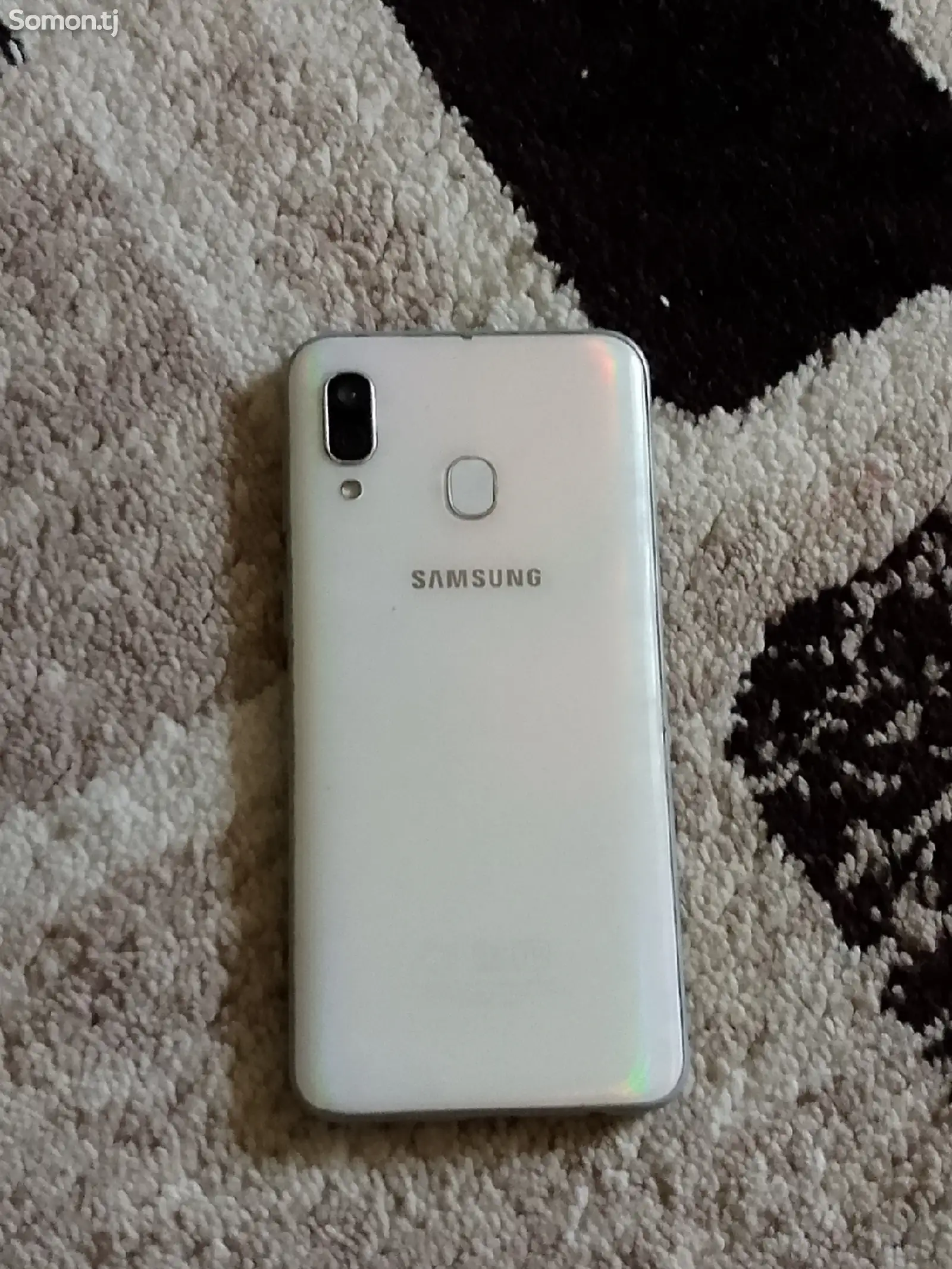 Samsung Galaxy A40-1