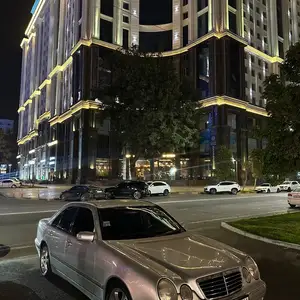 Mercedes-Benz E class, 2002