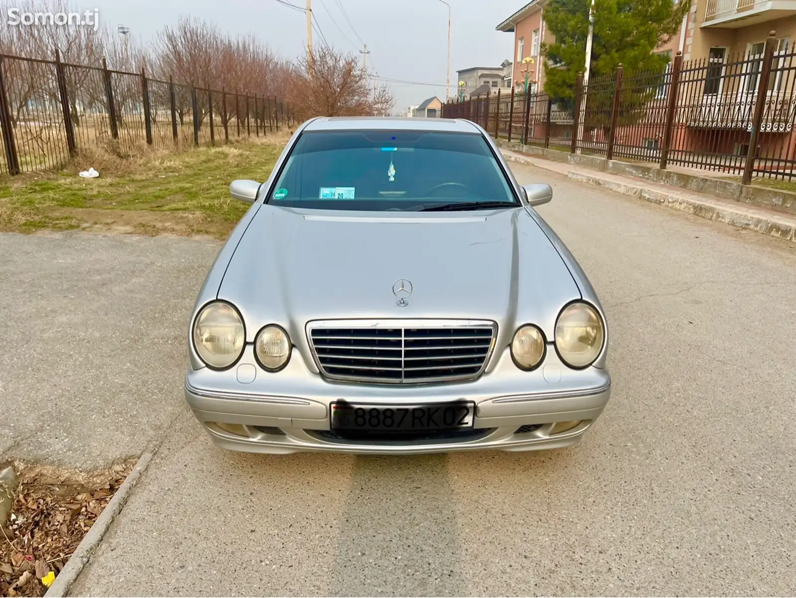 Mercedes-Benz E class, 2000-1