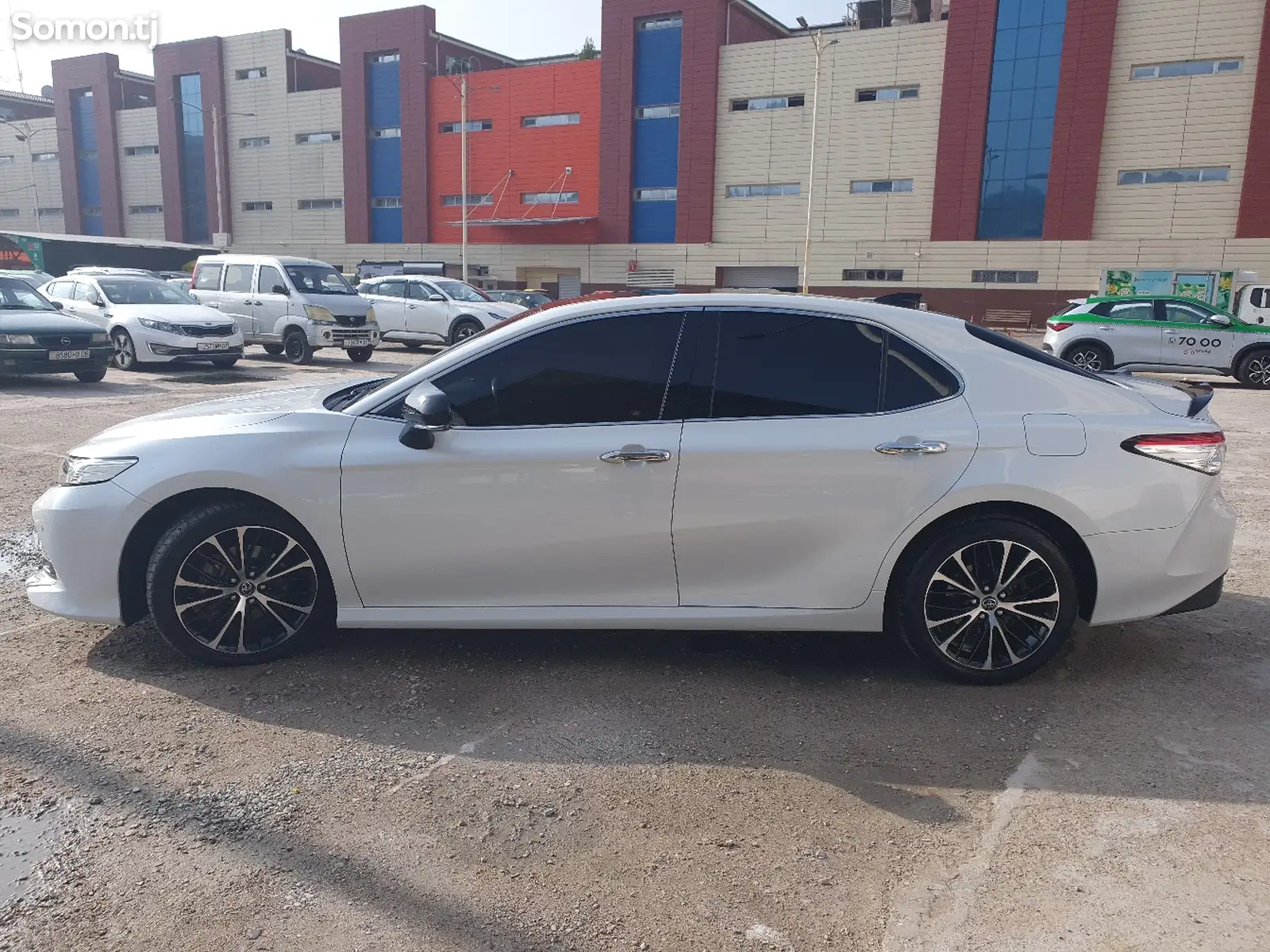 Toyota Camry, 2018-5