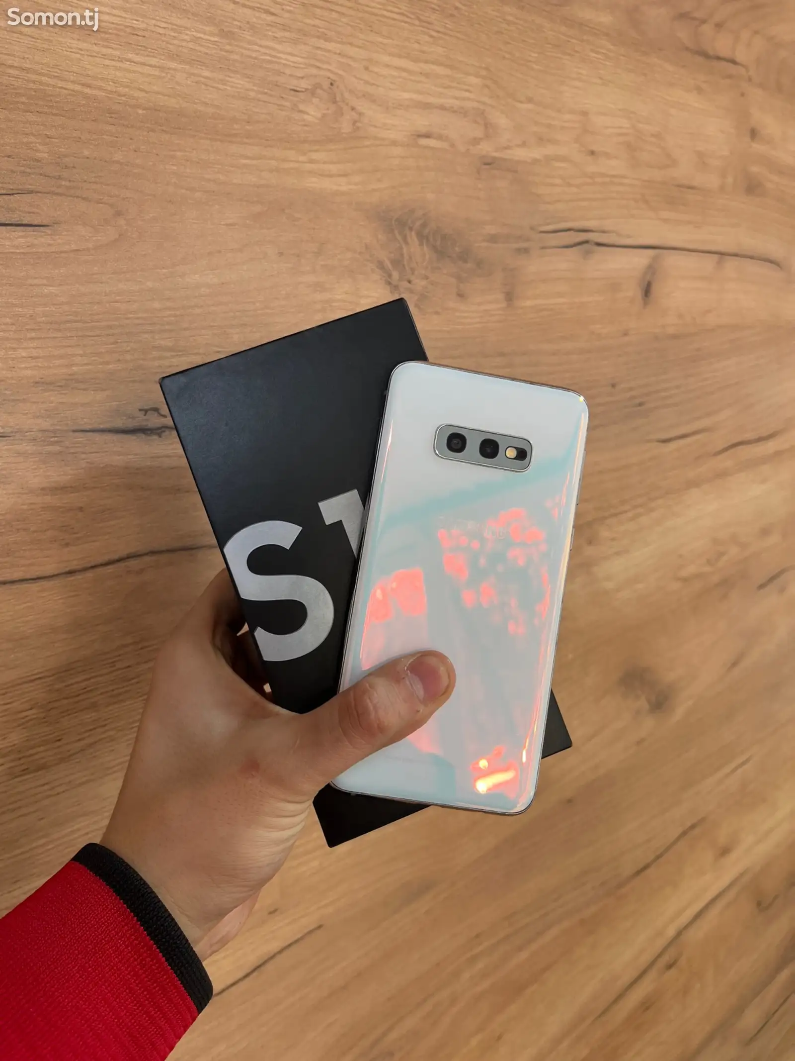 Samsung Galaxy S10e-1