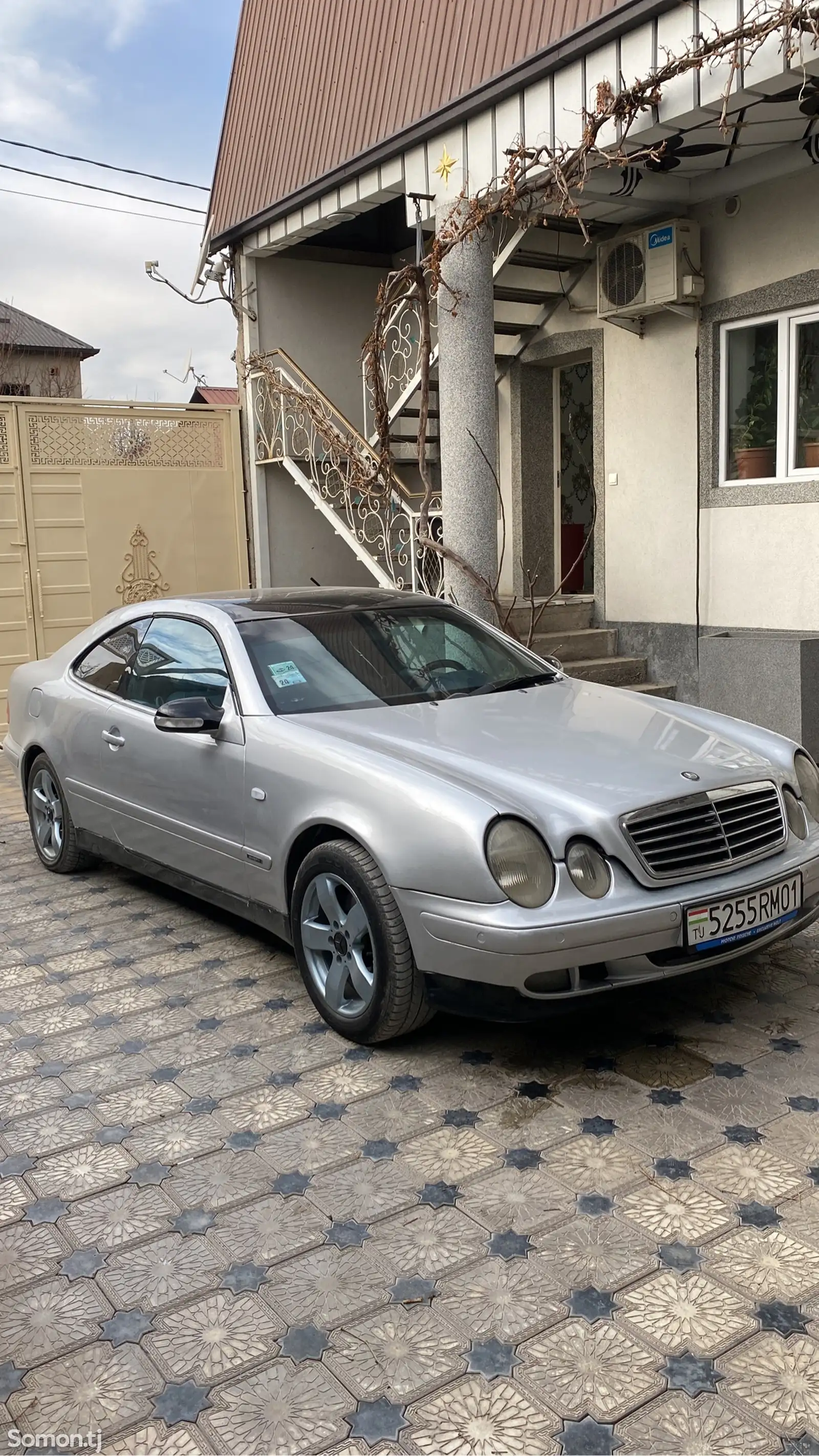 Mercedes-Benz E class, 2000-1