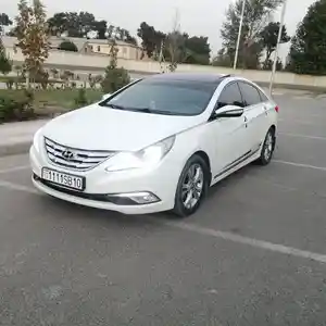 Hyundai Sonata, 2011