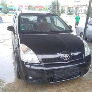 Toyota Corolla Verso, 2007