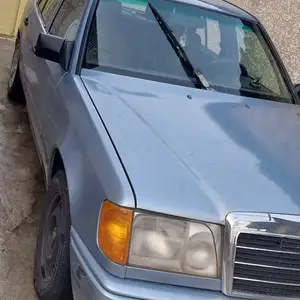 Mercedes-Benz W124, 1995