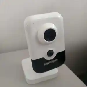 Камера видеонаблюдения IP Hikvision DS-2CD2420F-I
