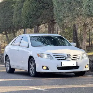 Toyota Camry, 2011