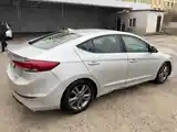 Hyundai Elantra, 2017-4