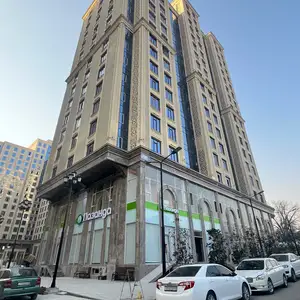 3-комн. квартира, 12 этаж, 111 м², ул. Айни Хилтон Бахт З