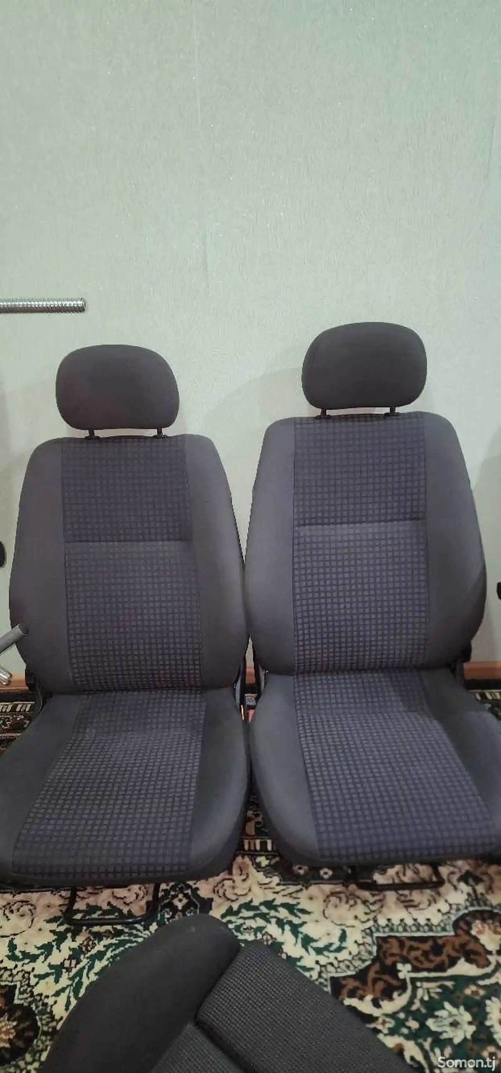 Передние сиденья от Opel Astra G