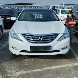 Hyundai Sonata, 2010