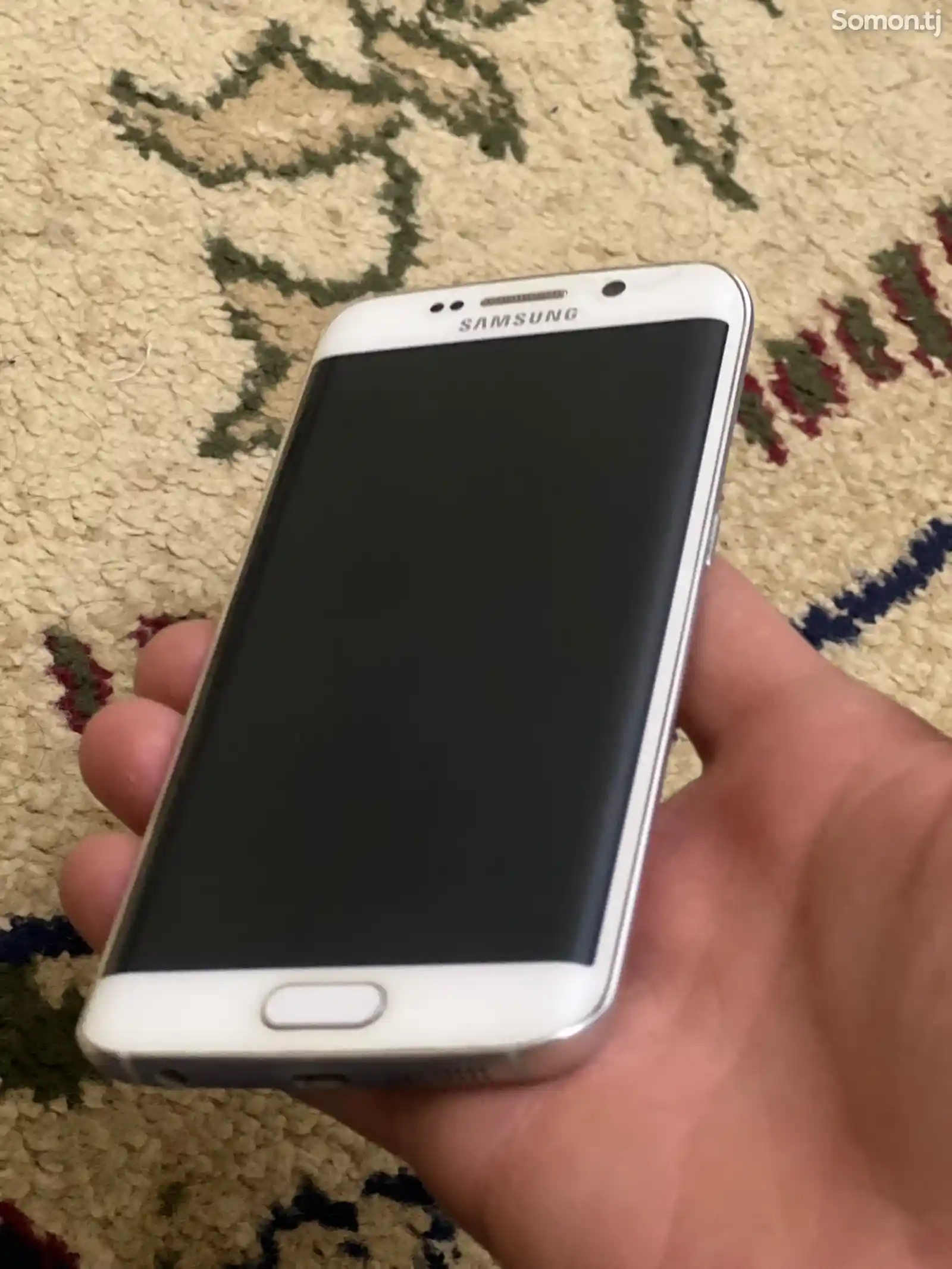 Samsung Galaxy S6 Edge-1