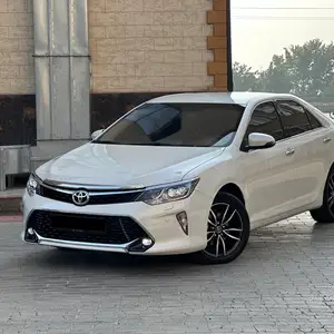 Toyota Camry, 2017