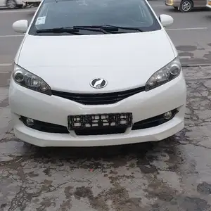 Toyota Wish, 2011