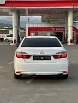 Toyota Camry, 2015-8