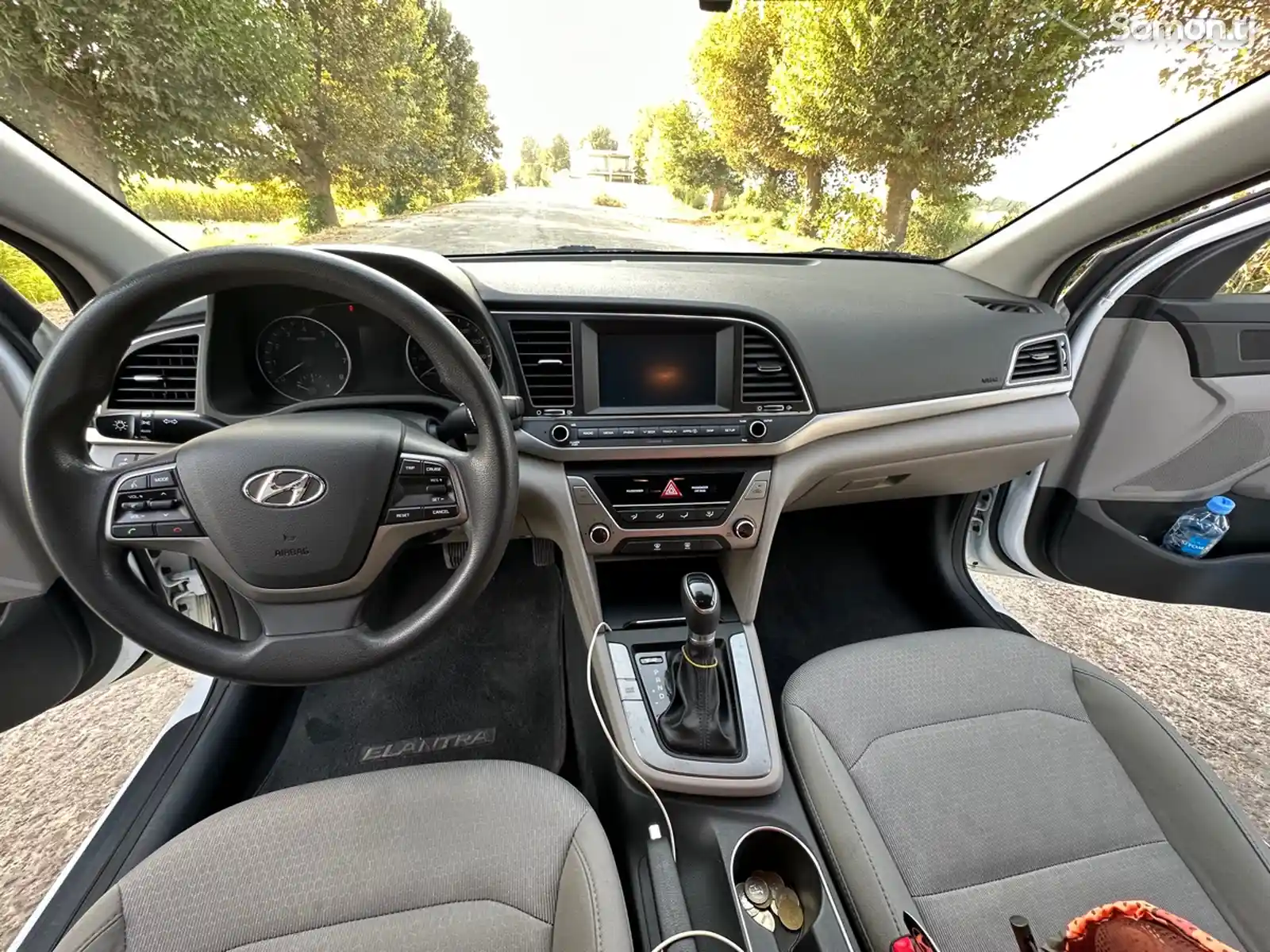 Hyundai Elantra, 2017-15