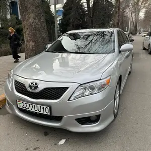 Toyota Camry, 2010