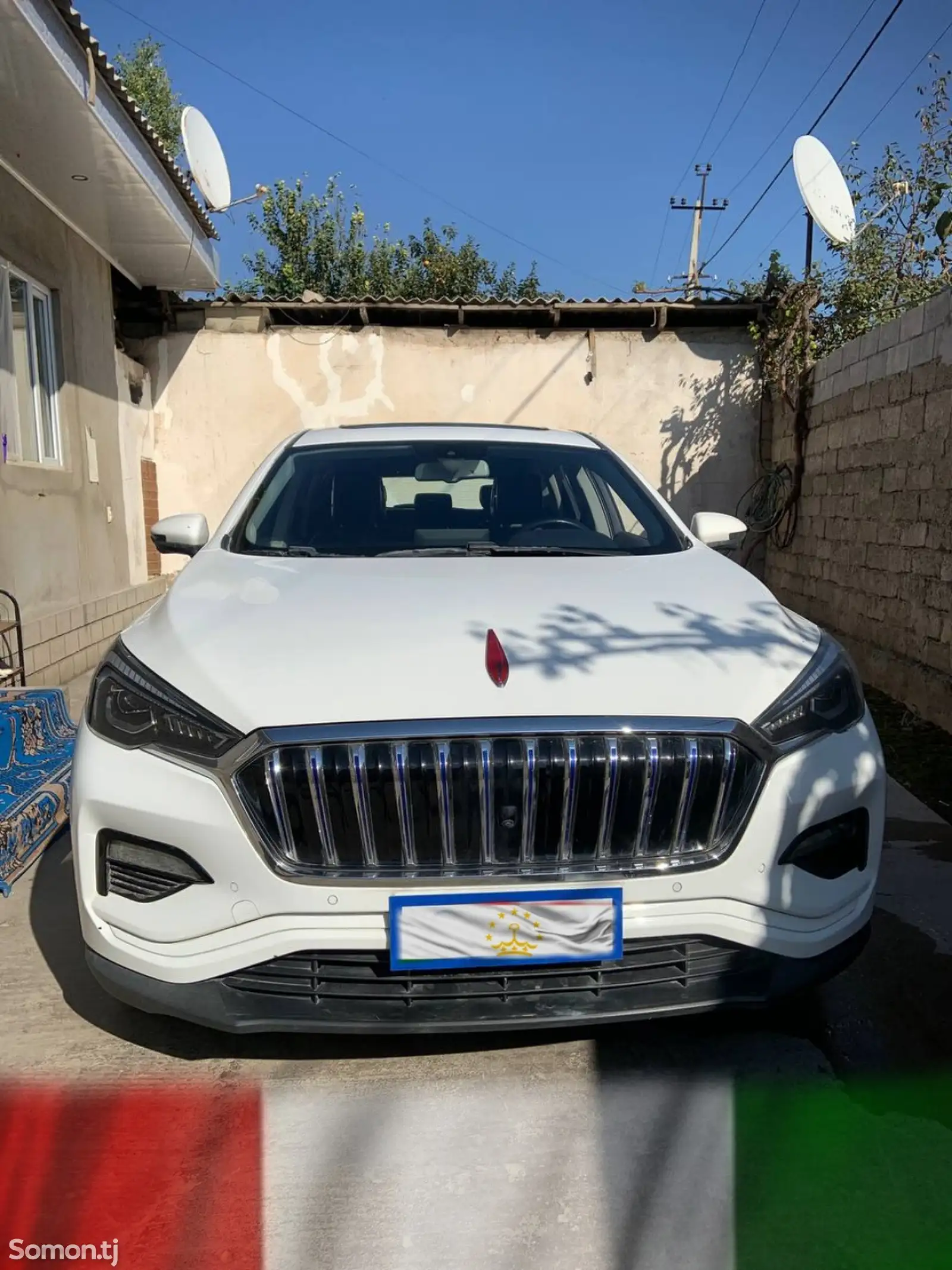 Hongqi E-HS3, 2019-1