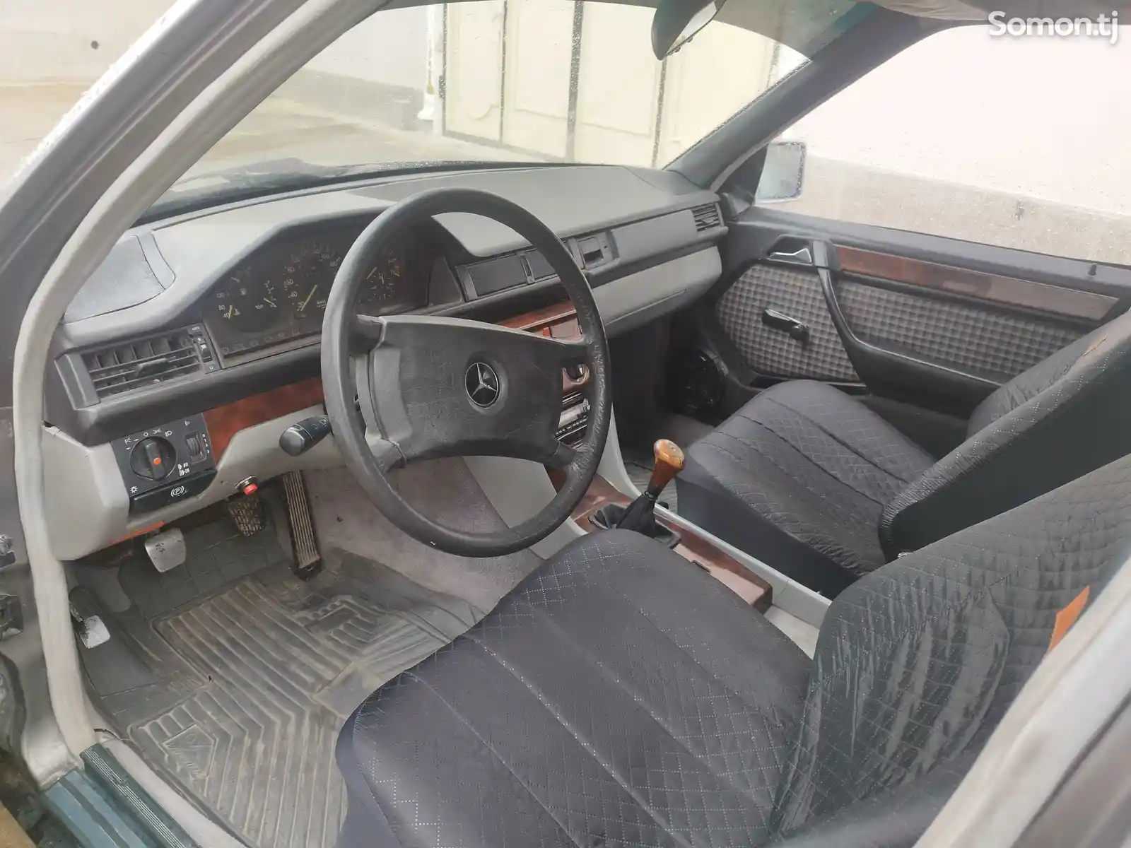 Mercedes-Benz E class, 1986-8